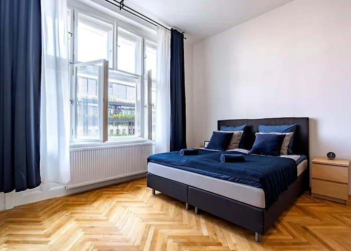 Grand Old Town Apartamento *